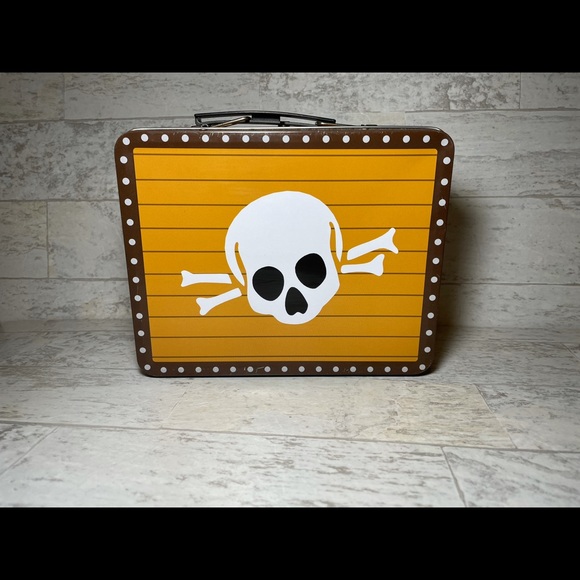 Pirates Skull Crossbones Kids lunch box tin Metal - Picture 1 of 12